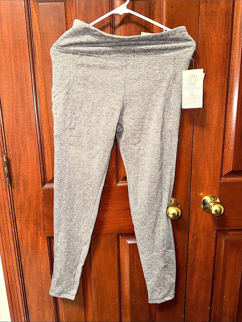 Balance Collection “The Legging”High Waisted Leggings with Side Pockets Gray NWT